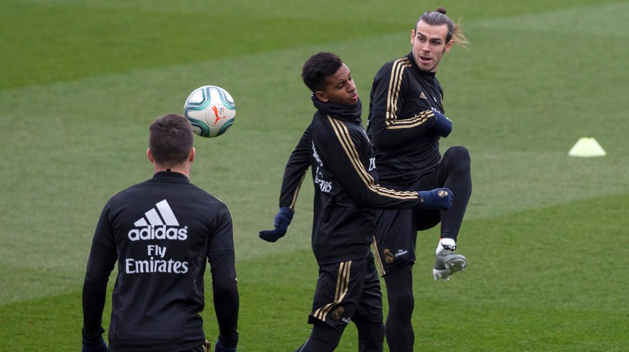 Isco y Bale, titulares en el Camp Nou