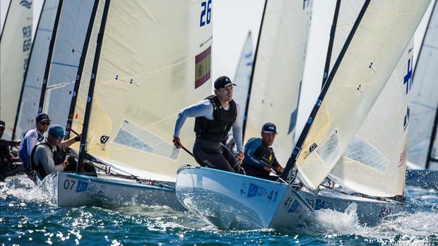 Joan Cardona recupera y sube a la séptima posición