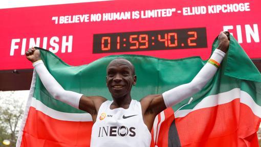 Kipchoge, tras batir el récord de maratón en Viena