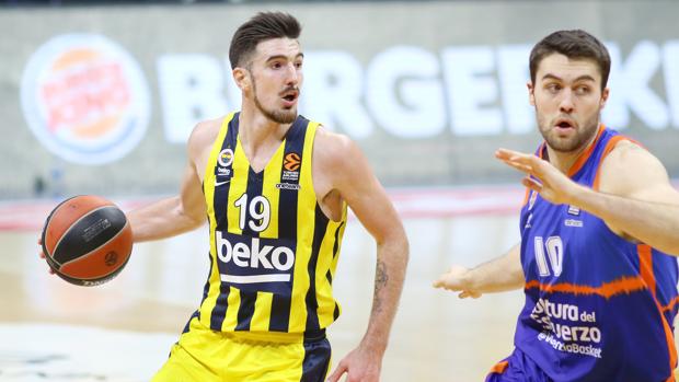 Triunfo de prestigio del Valencia Basket en Estambul