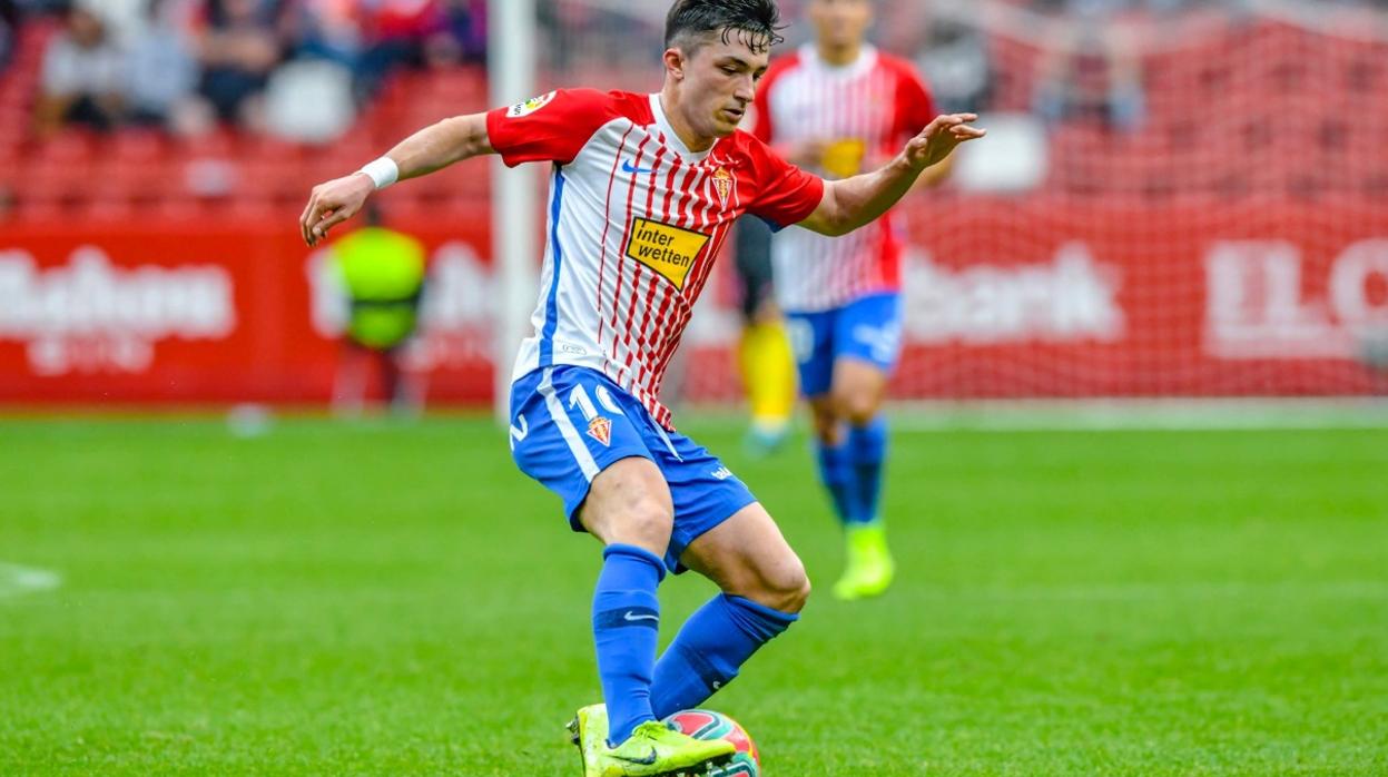 El Mirandés aprovecha sus ocasiones y saca un empate de Gijón