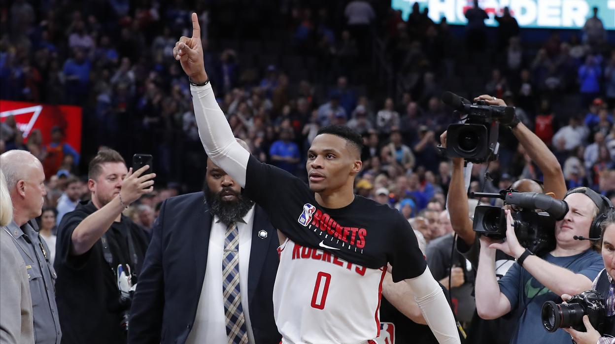 Los Rockets encajan una dura derrota en el regreso de Westbrook a Oklahoma