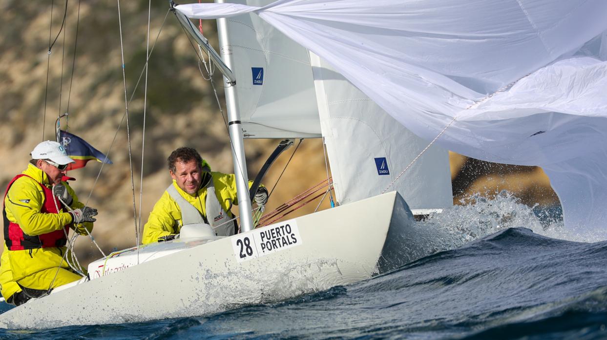 Puerto Portals reúne a la mejor flota de la clase Dragón en las Winter Series