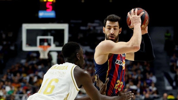 El Baskonia asalta el fortín del WiZink Center