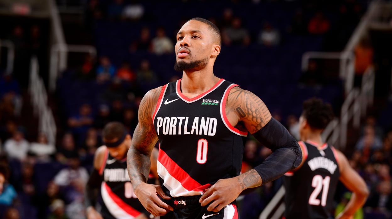 Damian Lillard se hace gigante: 61 puntos con 11 triples