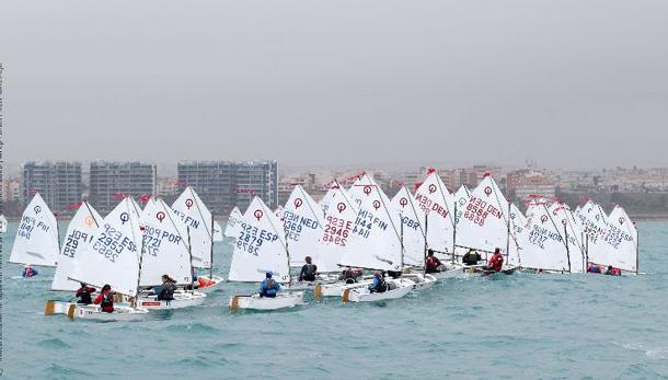 Se definen las series finales en el Trofeo Euromarina Optimist Torrevieja