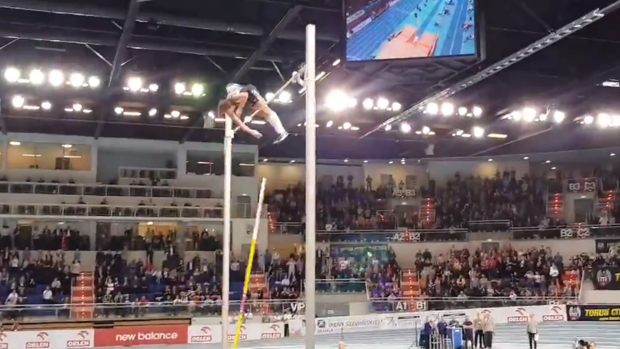 Duplantis, el niño prodigio, récord del mundo de pértiga