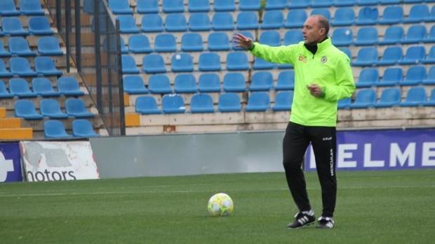 El Hércules despide a Vicente Mir como entrenador