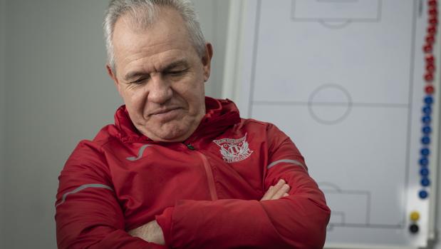 Javier Aguirre: «Los jugadores ya no me llaman para tomar cañas, soy aburrido para ellos»