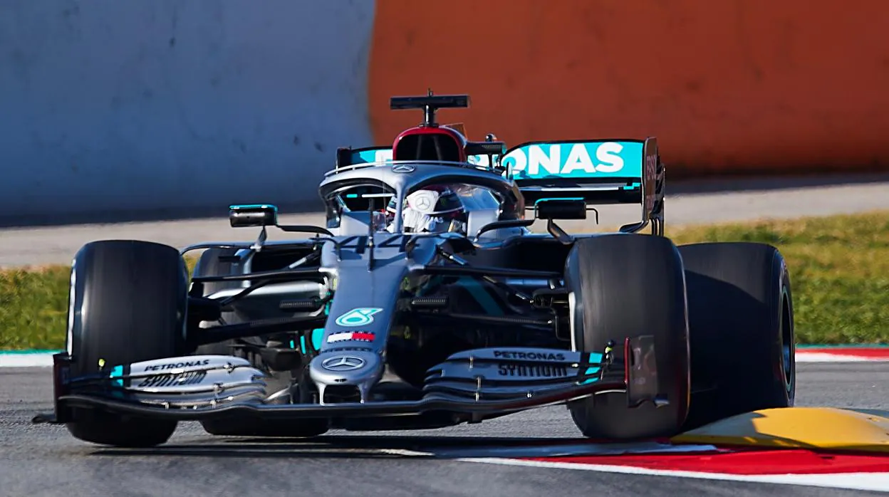 El Mercedes de Hamilton en acción