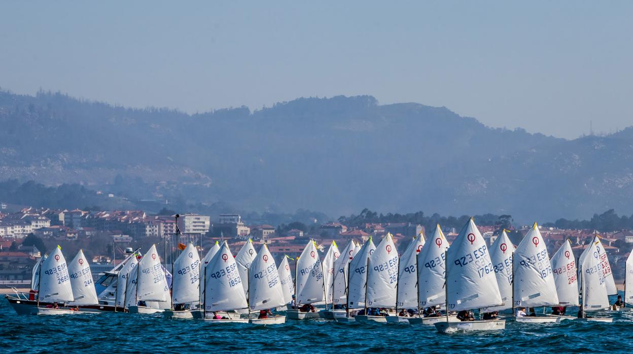 Pablo Rodríguez de Rodeira, en cabeza del Gallego de Optimist