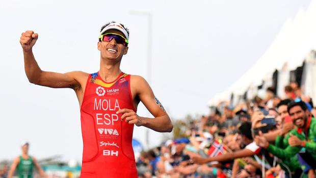 Mario Mola cambia el triatlón por el cross