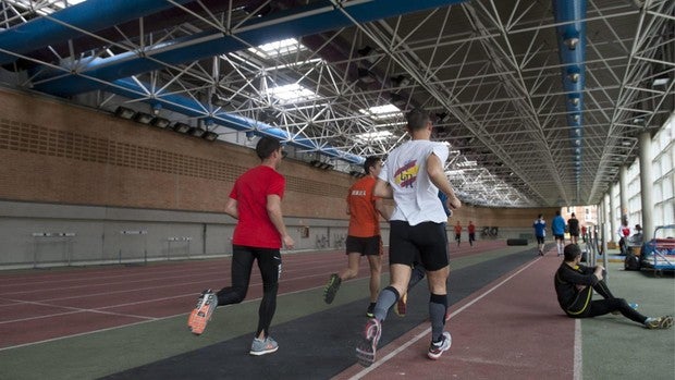 El coronavirus golpea al deporte: cierran un secto del CAR de Madrid por un positivo