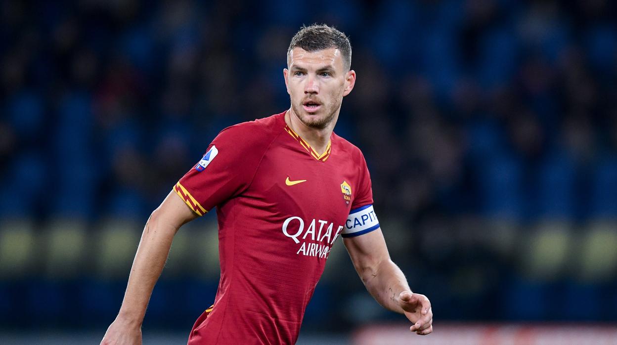 Dzeko, delantero de la Roma