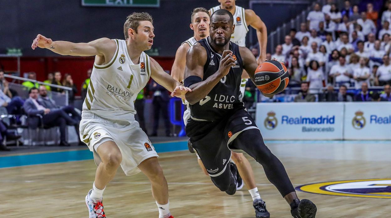 Imagen del partido entre el Real Madrid y el Asvel Lyon