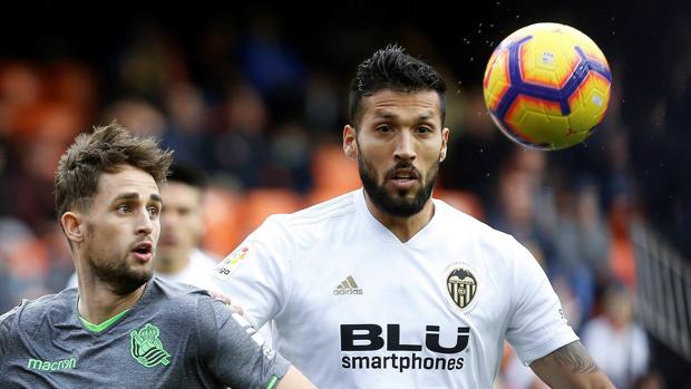 Ezequiel Garay, primer jugador de la Liga que da positivo en coronavirus