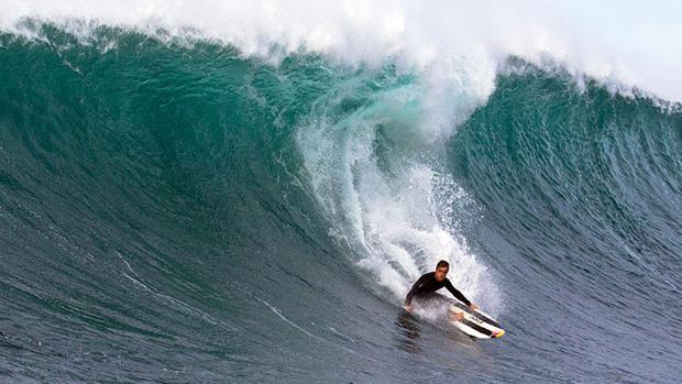 A la caza de olas gigantes con Natxo González