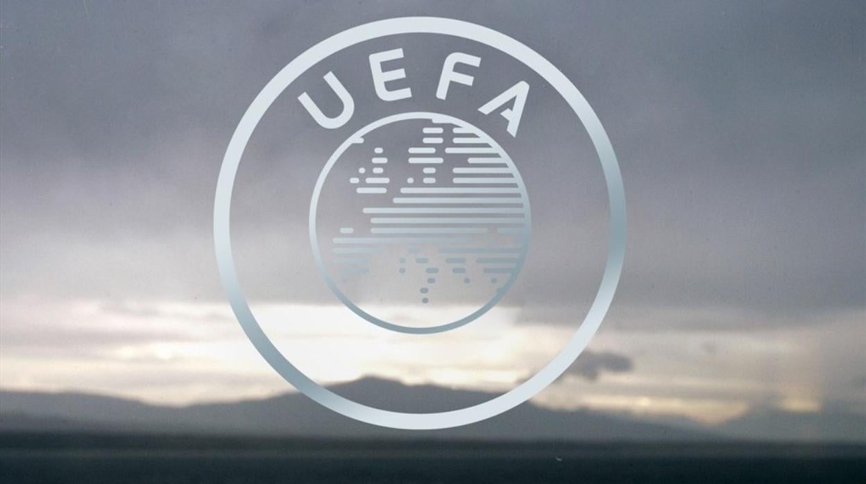 La UEFA aplaza sin nueva fecha las finales de la Champions y la Europa League