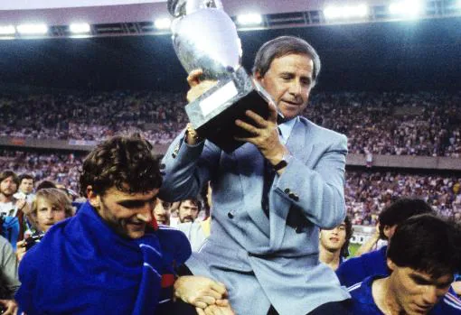 Muere Michel Hidalgo, el seleccionador que le dio a Francia la Euro 1984
