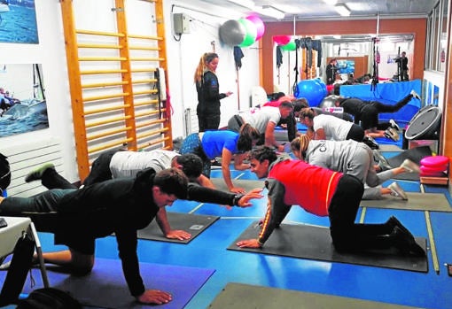 Imagen de los regatistas del Equipo Olímpico en el gimnasio