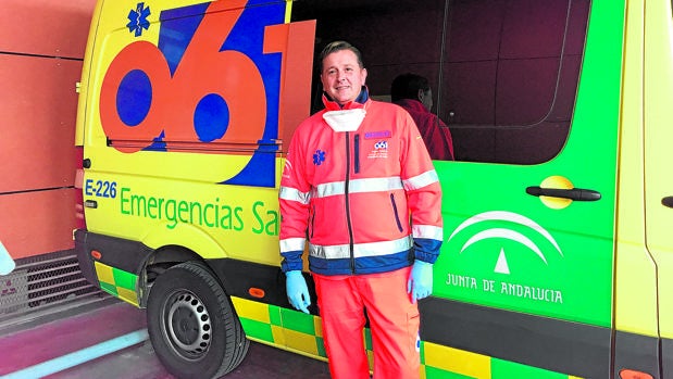 Felipe Segura, el médico que aparca el fútbol para derrotar al coronavirus