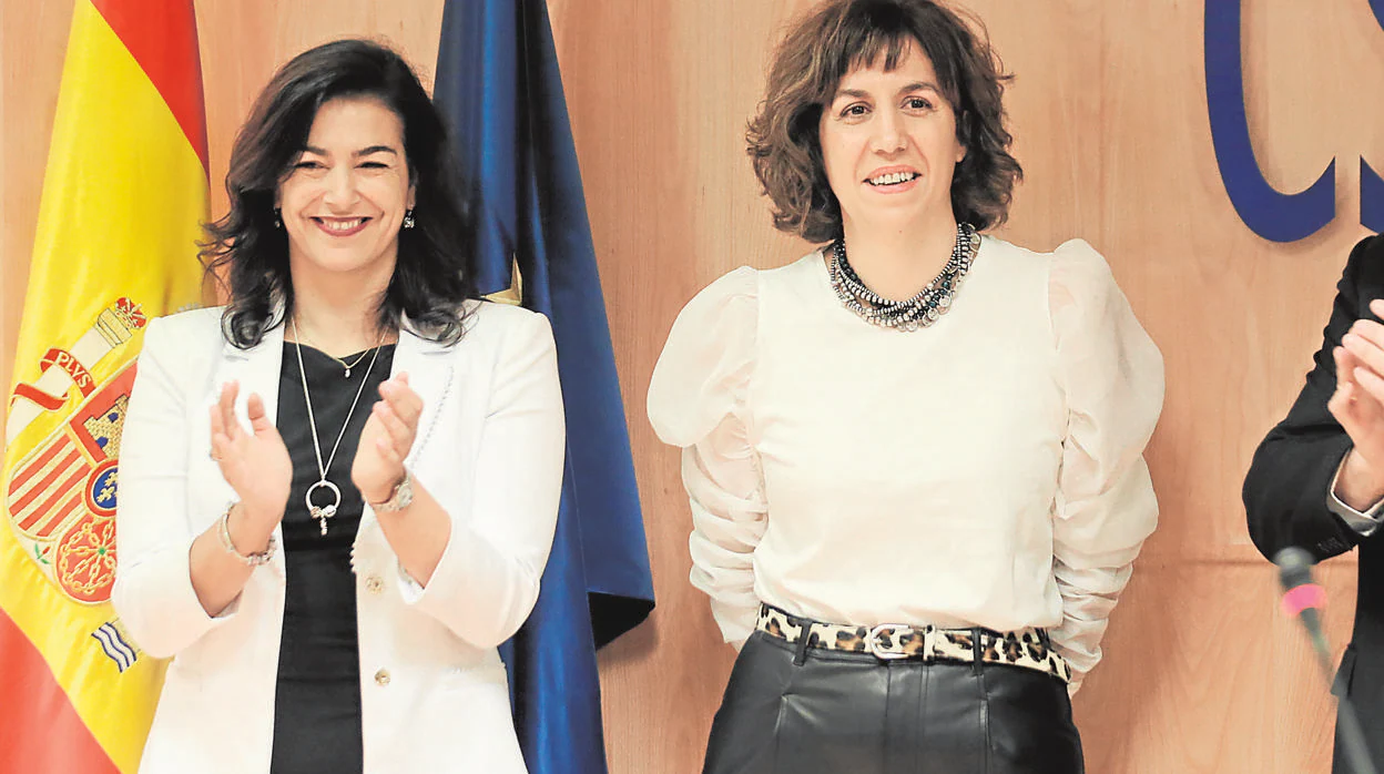 Irene Lozano (derecha) junto a María José Rienda, anterior presidente del CSD