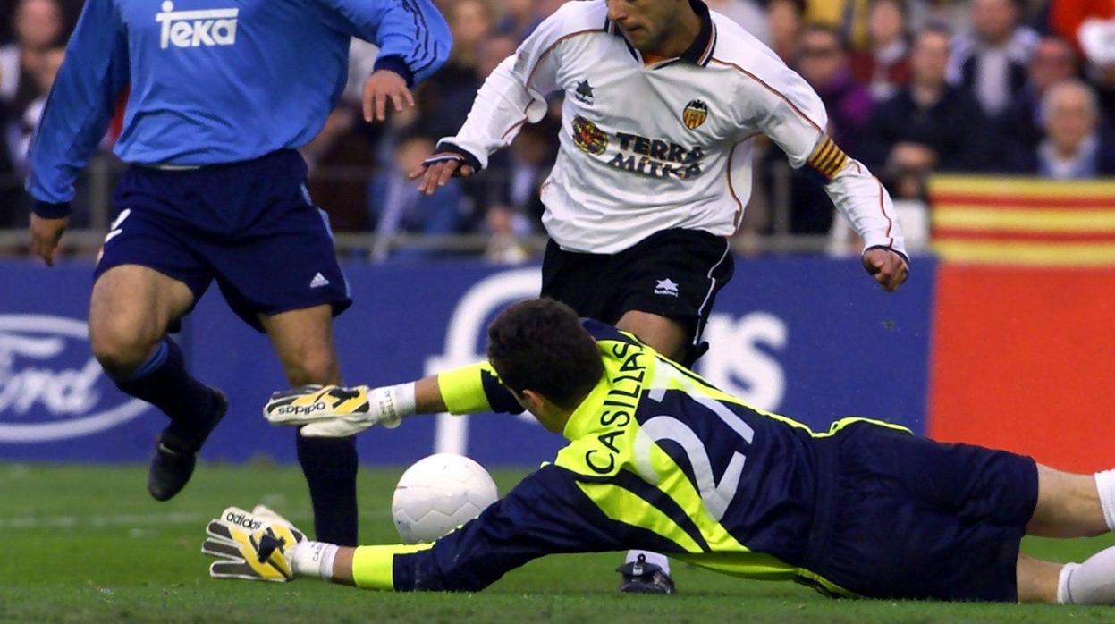 Santi Cañizares, el hombre que abrió la portería, sin saberlo, a Íker Casillas