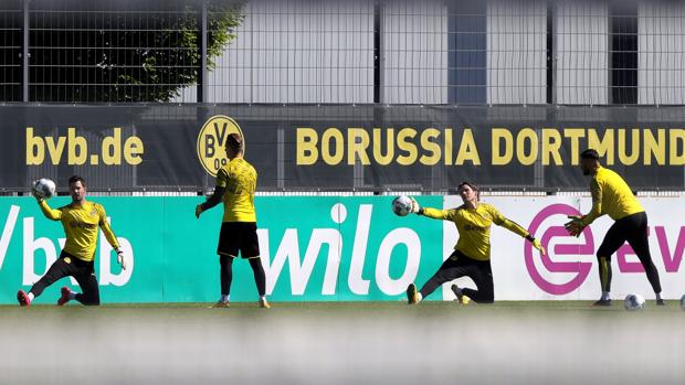 La Bundesliga volverá el 16 de mayo con el derbi Dortmund-Schalke