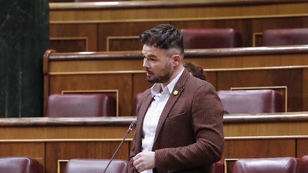 El mundo del golf estalla contra Rufián: «No es un deporte de pijos»