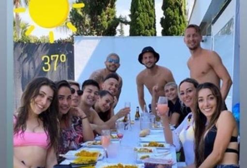 Los jugadores del Sevilla piden perdón por su reunión ilegal