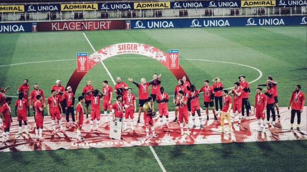 La celebración más sosa de un título vista en el fútbol