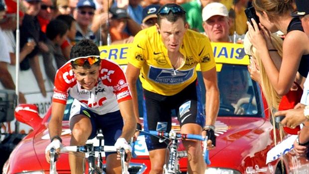 La soberbia de Armstrong: «Si Carlos Sastre gana el Tour, yo puedo volver y ganarlo»