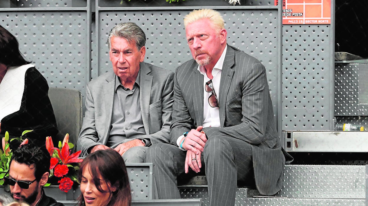 Boris Becker, con Manolo Santana en la Caja Mágica de Madrid, en 2018