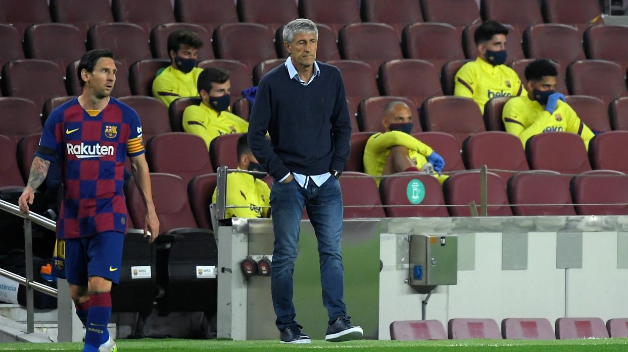 Setién durante el partido ante el Leganés en el Camp Nou