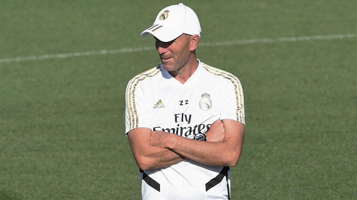 Zidane: «No estaré veinte años como entrenador, es mucho desgaste, me siento mejor jugador que técnico»