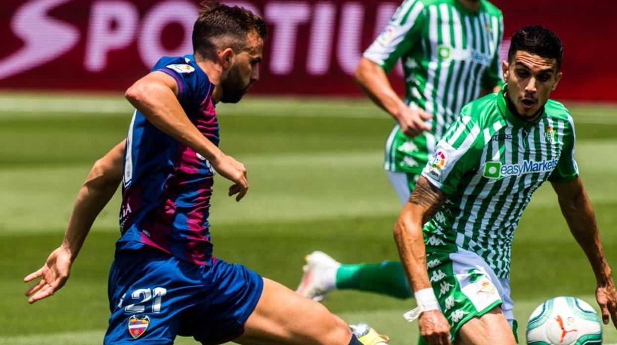 El Levante explota la fragilidad del Betis