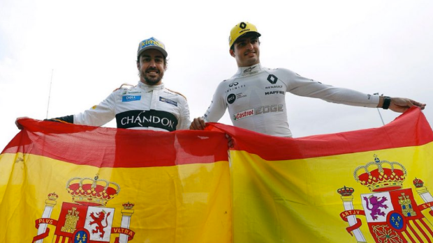 Carlos Sainz celebra el regreso de Alonso: «Un grande está de vuelta»