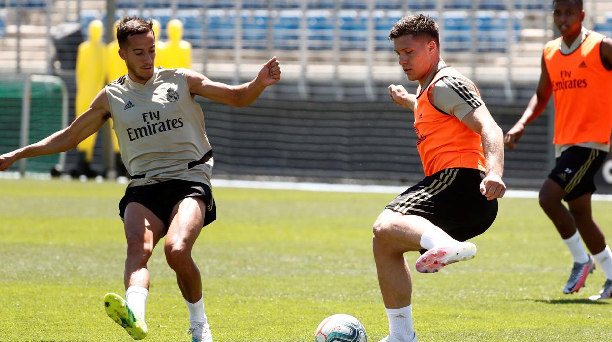 Lucas Vázquez se prepara para ser el lateral derecho