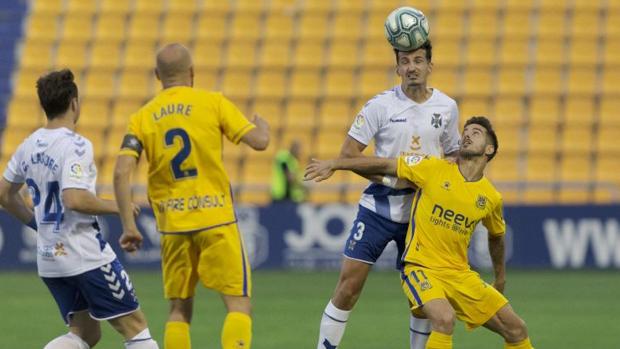 Alcorcón y Tenerife se alejan del sueño de la promoción