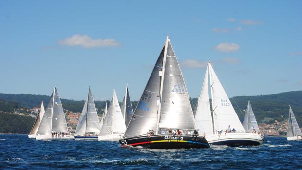 «Bon III», «Fuerza 4», «Balea Dous» y «Peregrina», primeros líderes de la Regata de Aguete