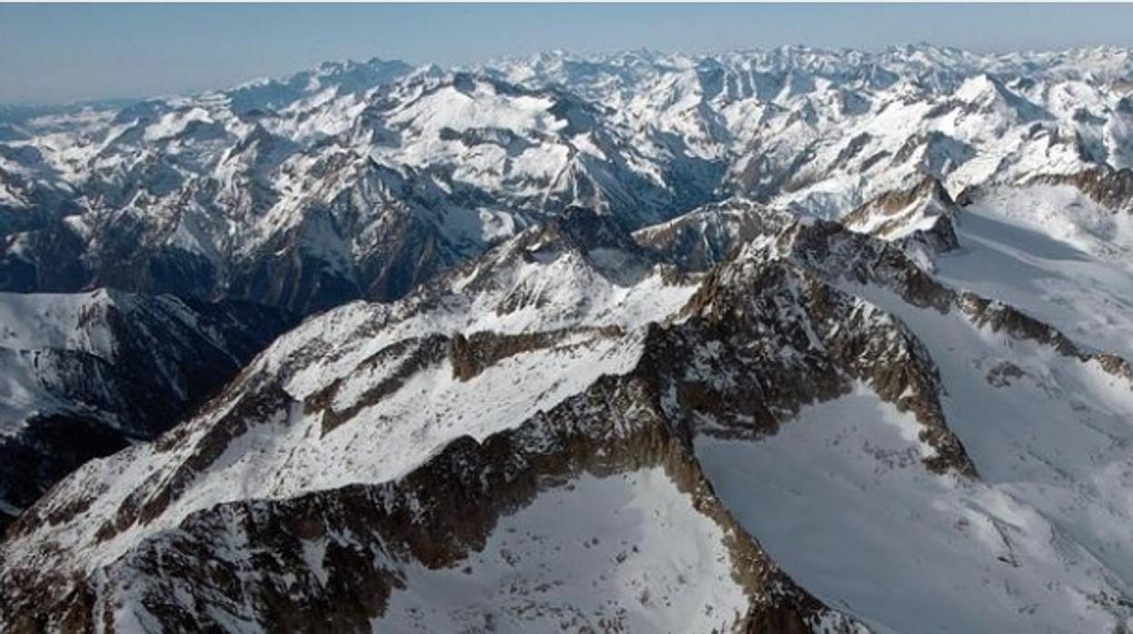 Muere una montañera en el Aneto tras precipitarse desde una altura de 70 metros