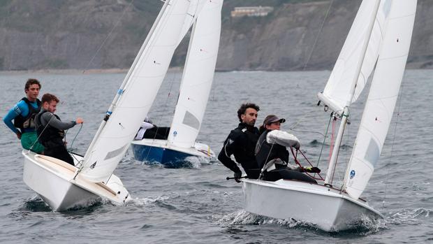 Francisco Palacio y Ángela Pumariega nuevos campeones de Asturias de Snipe