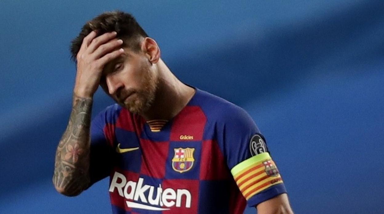 Messi, cabizbajo tras la goleada ante el Bayer