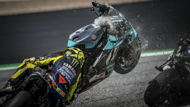 El shock de Rossi tras salir ileso por centímetros: «El santo de los pilotos hizo un gran trabajo hoy»
