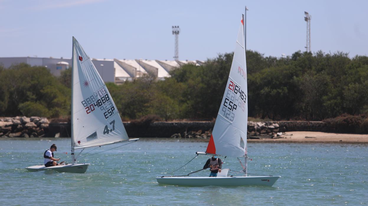 La XLIX Semana Náutica de El Puerto de Santa María ya está en marcha.