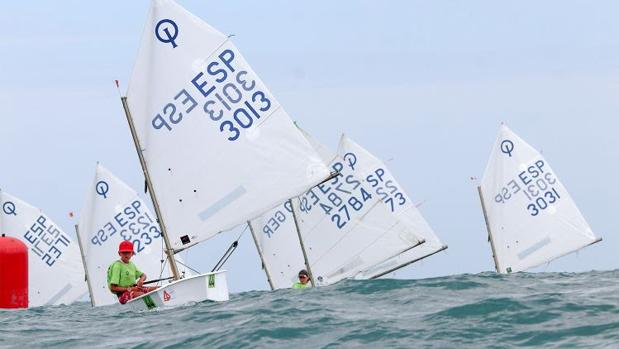 Santa Pola, sede del Valenciano por Equipos de Optimist