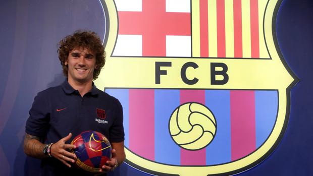 Griezmann se queda solo en la mesa de Messi