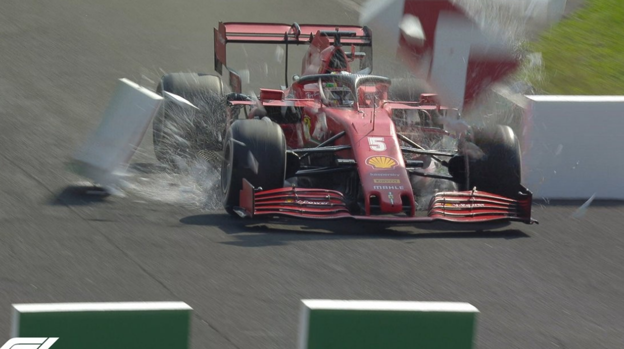 Dos aparatosos accidentes de los Ferrari les dejan fuera de carrera