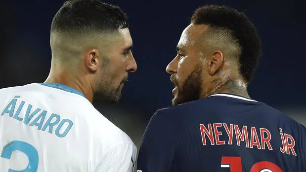 Neymar, a Álvaro: «Lo que ganas tú en un año lo gano yo en un día»
