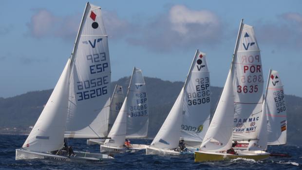 Pablo Cabello-Mario Pérez dominan el Vaurien en el Trofeo Concello de Vigo